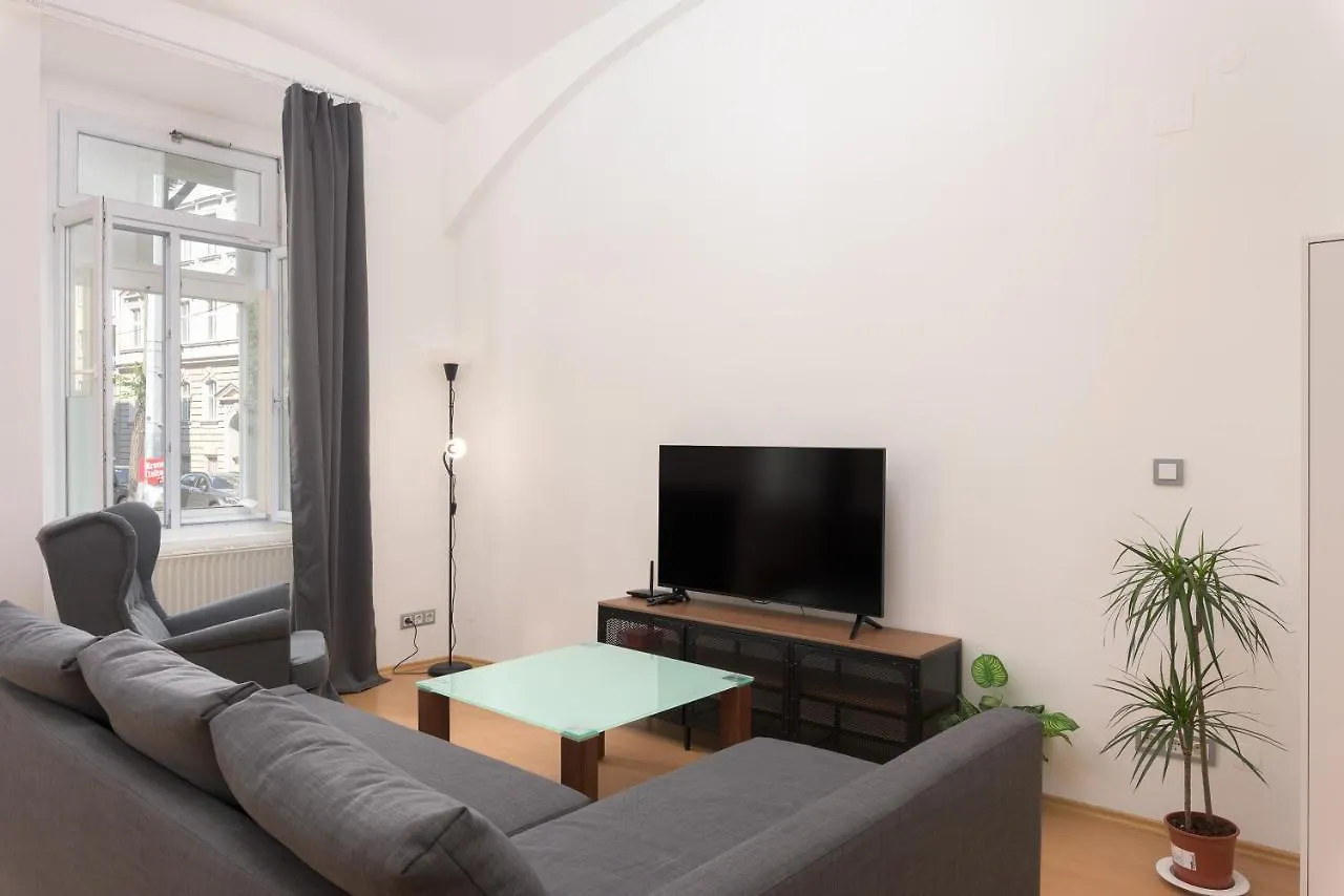 Spacious Apt In Perfect Location For Family Vienna